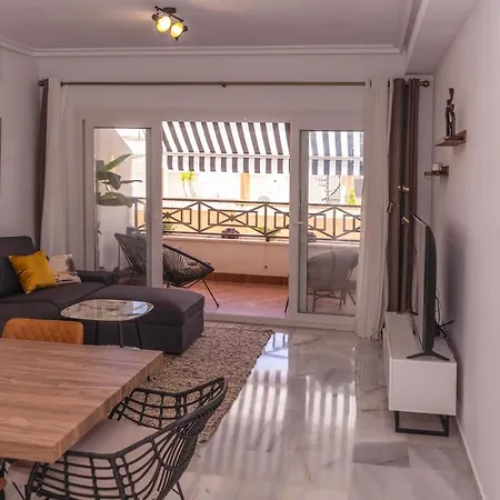 Apartment Bay *